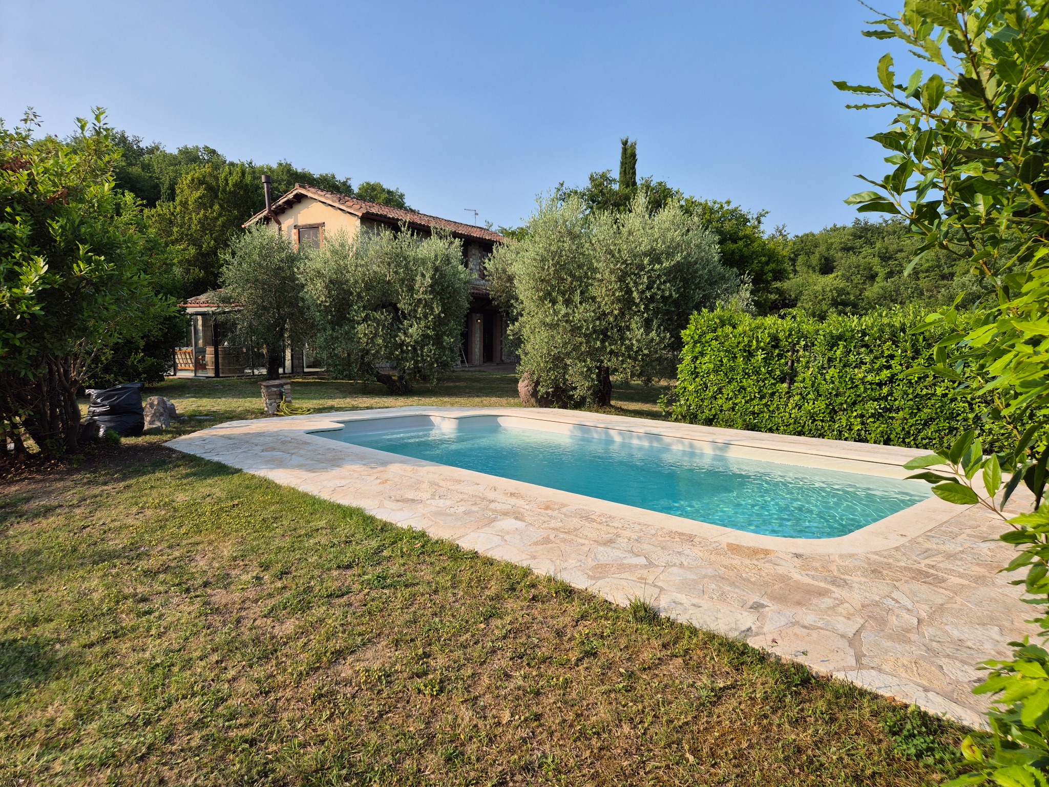 La casa e la piscina